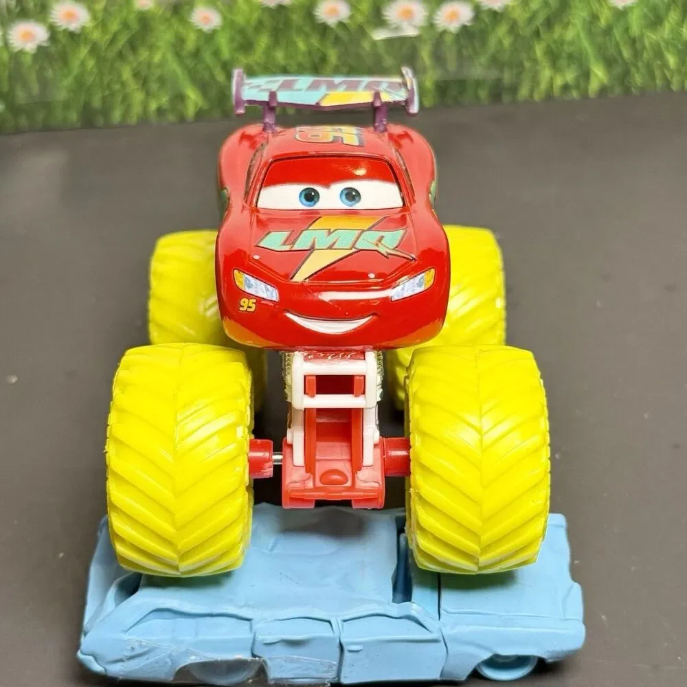 Disney Pixar Cars Custom Monster Jam Truck RTC Lightning McQueen 1:64